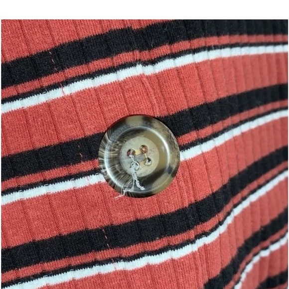 Fitted Red and Black Ribbed Long Sleeve Button Down - Picture 3 of 5